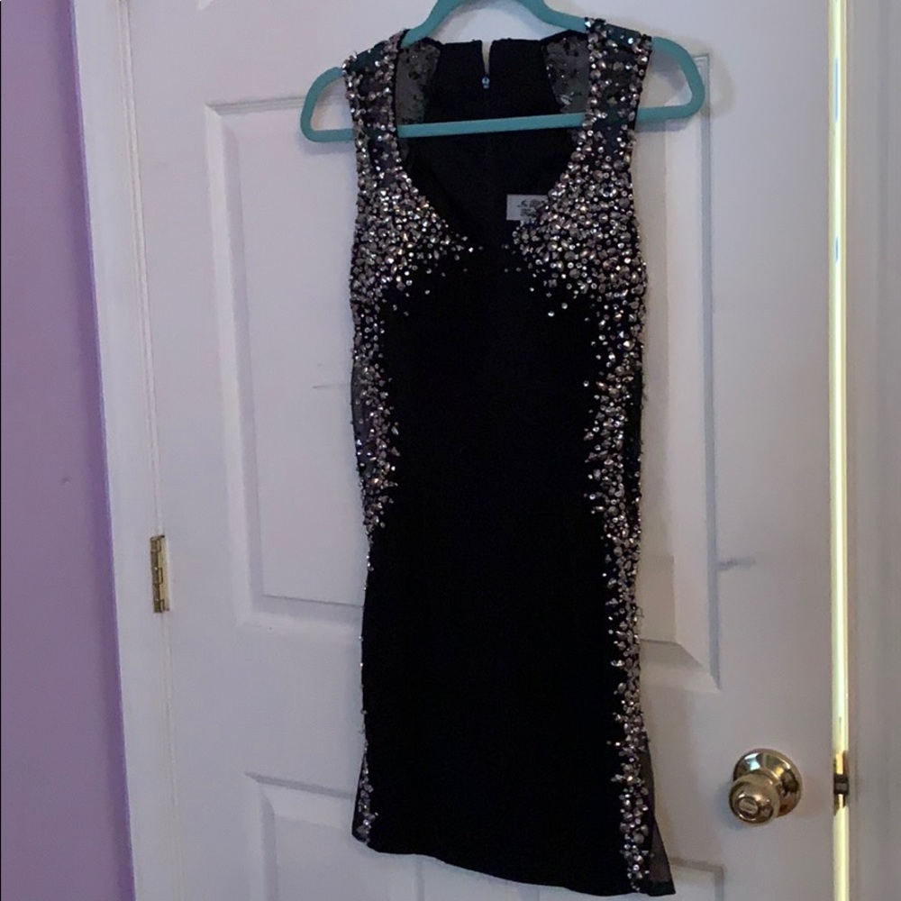Mac Duggal short black dress